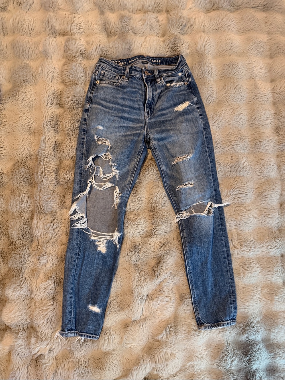 00 short American Eagle Outfitters Blue Ripped High-Rise jeans